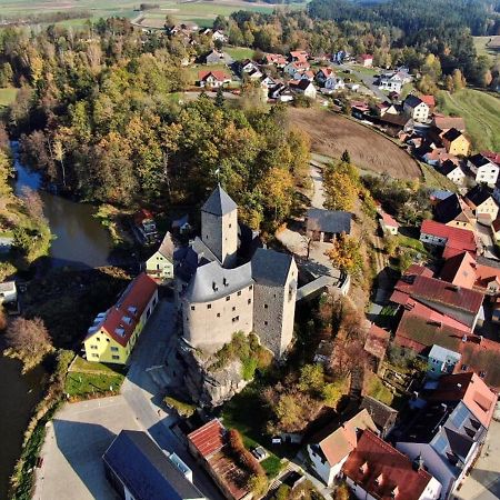 Ferienwohnung Und Sommerhaus Unter Der Burg Falkenberg  Dış mekan fotoğraf